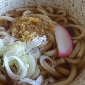 自家製揚げ玉で　たぬきうどん